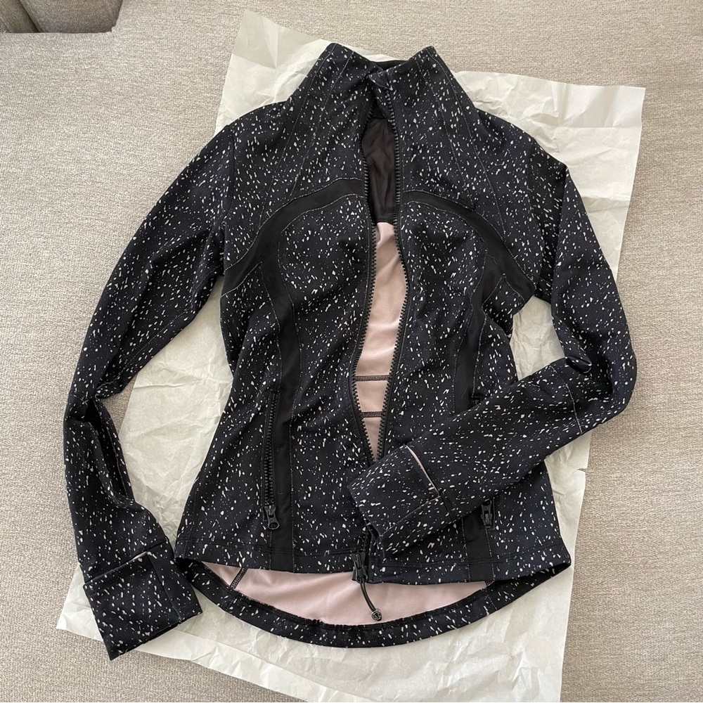 Lululemon Define Jacket in Black/Pink speckles Size 4